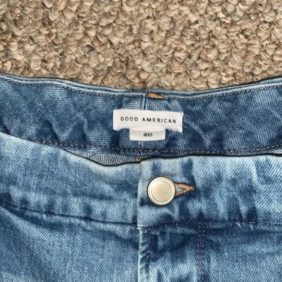 Good American Good Legs Straight Jeans 20 - Picture 3 of 8